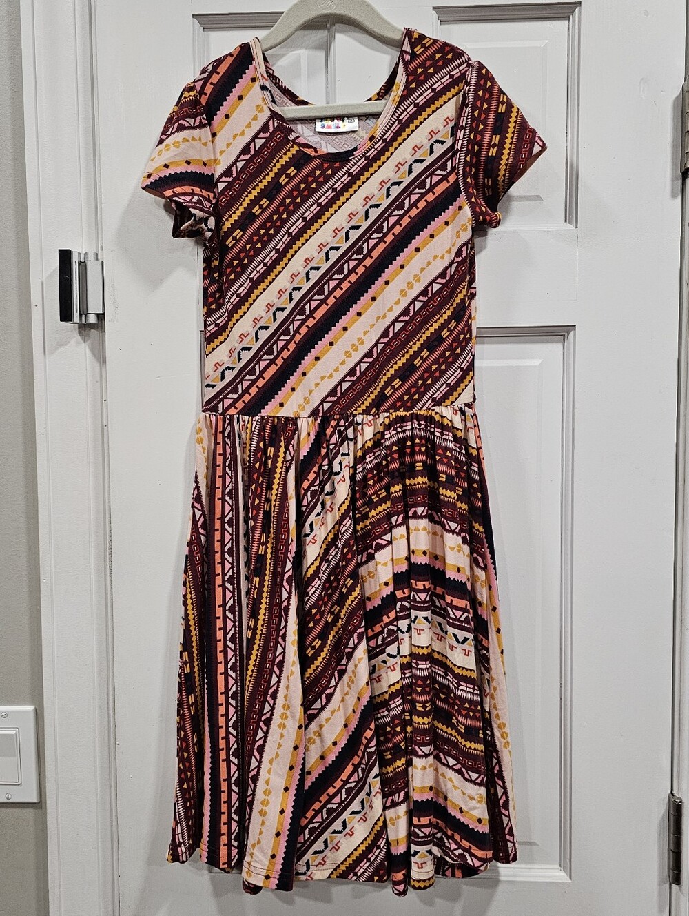 DotDotSmile Aztec Geometric Fall Print Twirl Dress Short Sleeve Sz 8/10 Boho